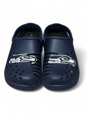 Seattle Seahawks NFL Mens Large 11-12 Fuzzy Lined Sandals Slippers